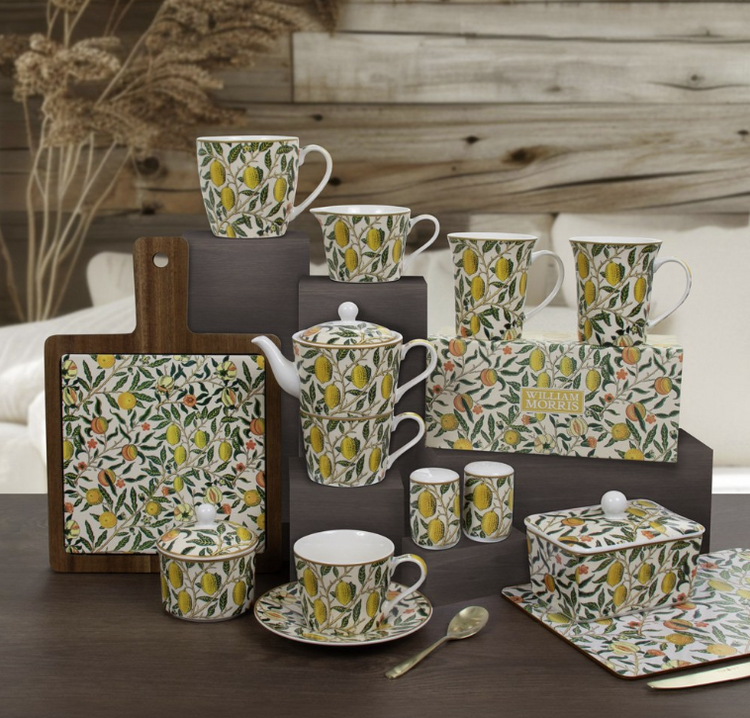 WILLIAM MORRIS FRUITS DESIGN