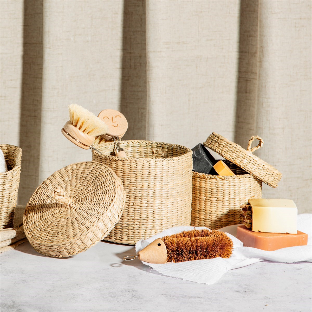 Set of 2 Seagrass Baskets With Lid