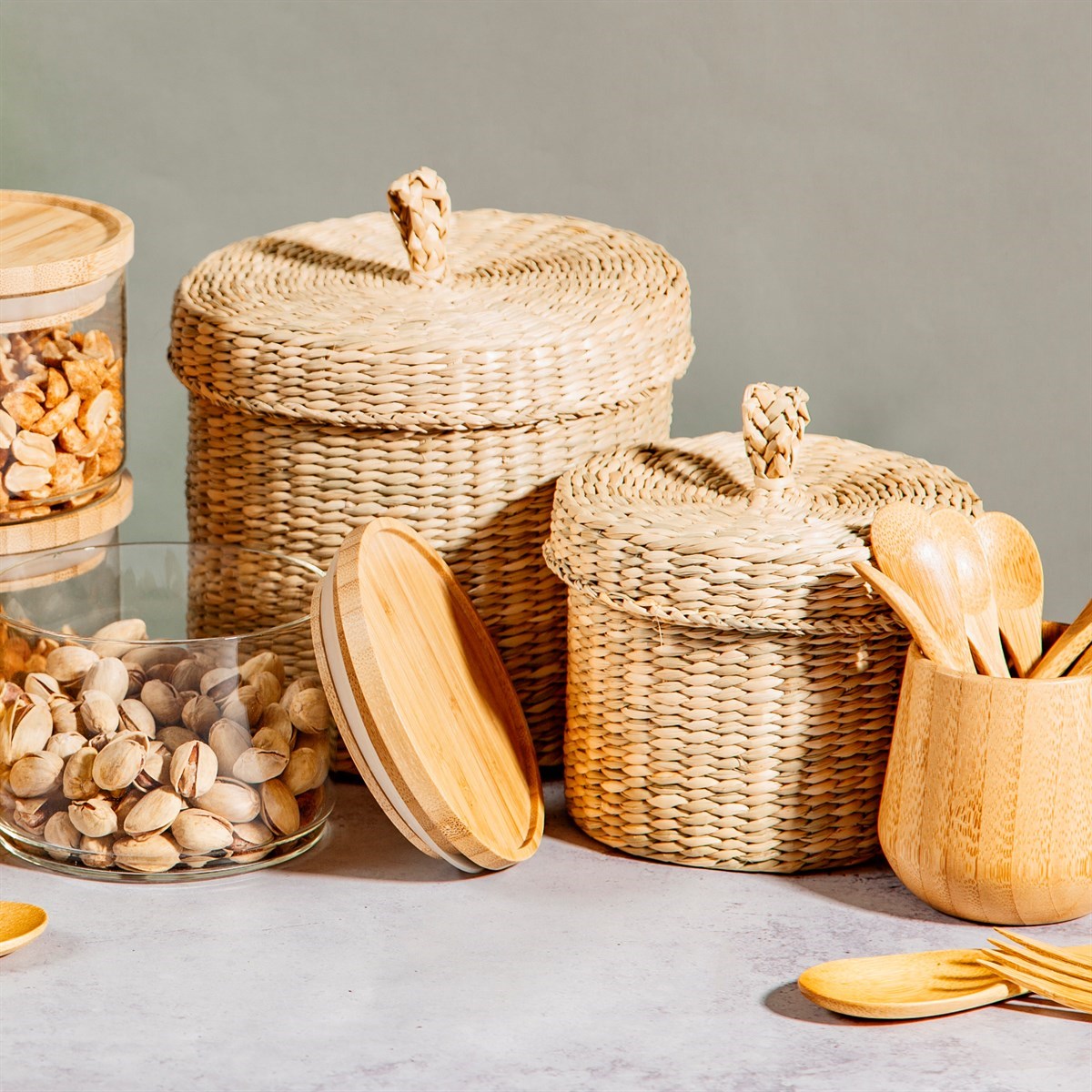 Set of 2 Seagrass Baskets With Lid