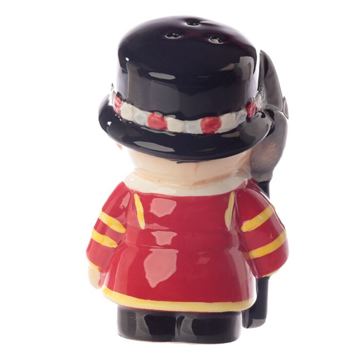 London Guardsman & Beefeater Ceramic Salt & Pepper Shakers