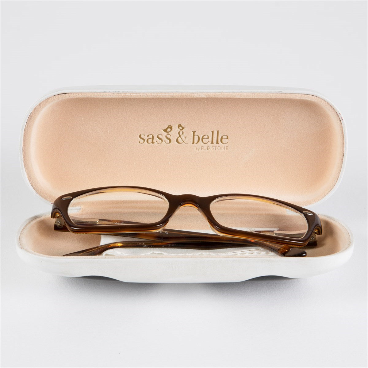 Panda case with glasses stored inside – interior protection view