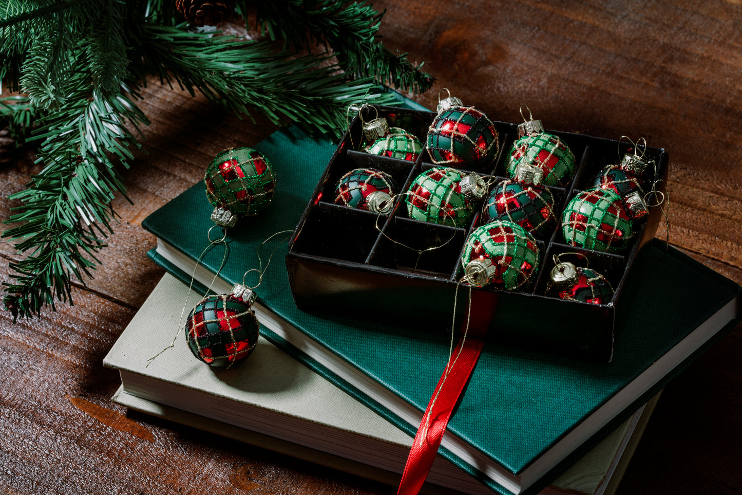 Mini Tartan Pattern Bauble Set – Holiday Tree Decor Gift Idea