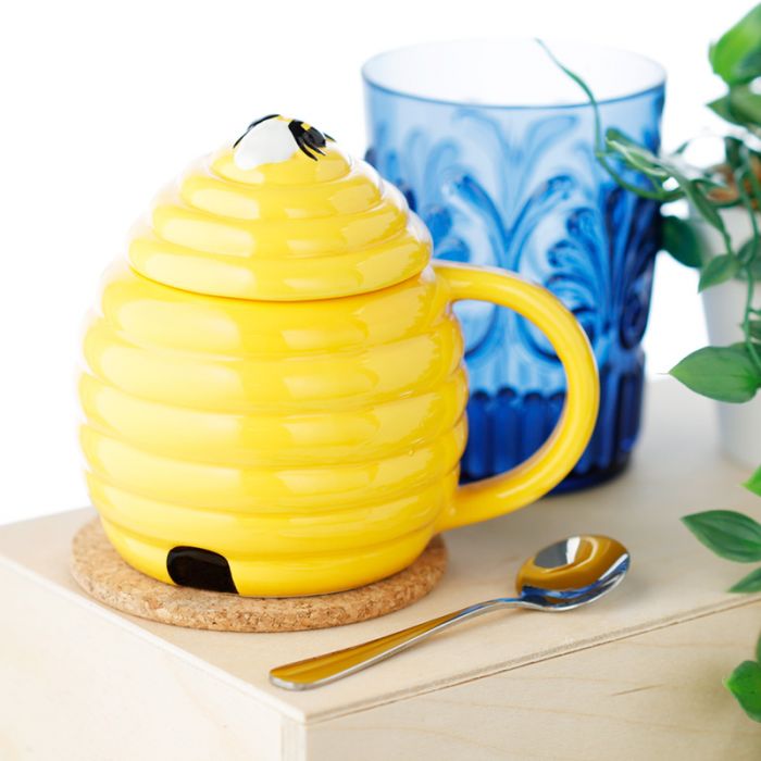 Beehive Shaped Ceramic Mug with Lid