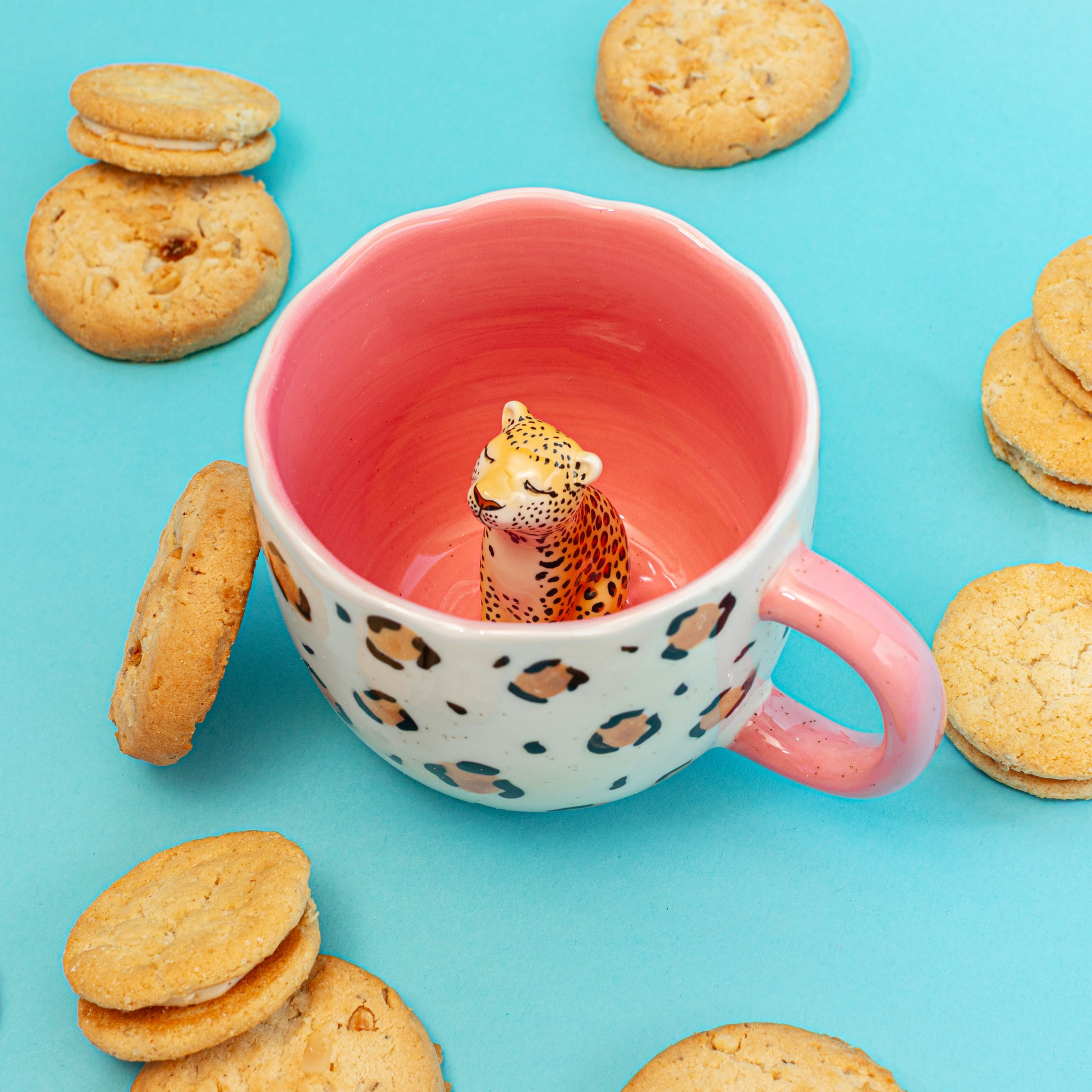 Leopard mug with hidden surprise inside design